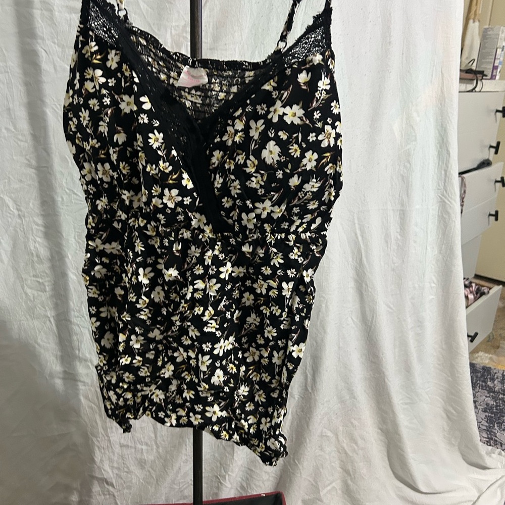 No Boundaries Black Floral Lace Trim Tank Top